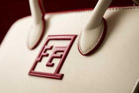 蔻驰的logo图片（蔻驰的logo高清图）