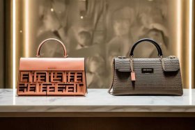 蔻驰和汤丽柏琦哪个档次好一点，蔻驰和汤丽柏琦哪个档次好一点呢