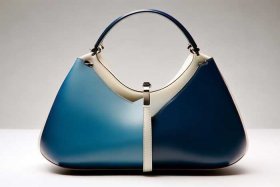 女士小布包包新款2024爆款（女士小布包包新款2024爆款图片）