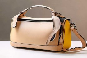 女士休闲斜挎包包新款2022爆款；女士休闲斜挎包包新款2022爆款图片