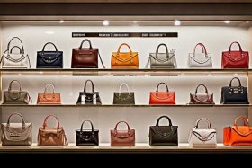 上千大牌包包，上千大牌包包多少钱