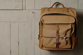 哪个牌子的包包性价比最高男士（哪个品牌的男士包包性价比高）