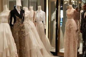 华伦天奴官网旗舰店 华伦天奴官网旗舰店衣服价格