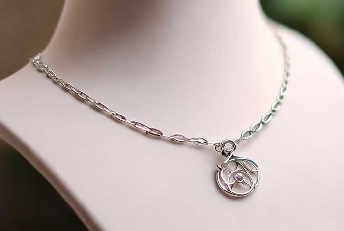 价格在1000左右的项链品牌 价格在1000左右的项链品牌是什么