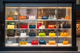 三亚免税店包包在哪个区（三亚免税店包包在哪个区域）