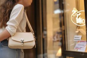 女士斜挎布包小号、女士斜挎小布包及价格