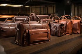 男士真皮包包10大排名；男士真皮包包10大排名品牌