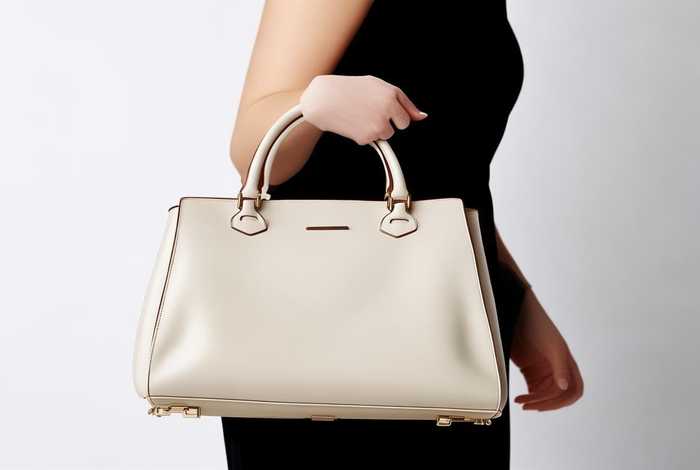 女包1000-2000的有什么牌子，1000-2000的女包选什么牌子