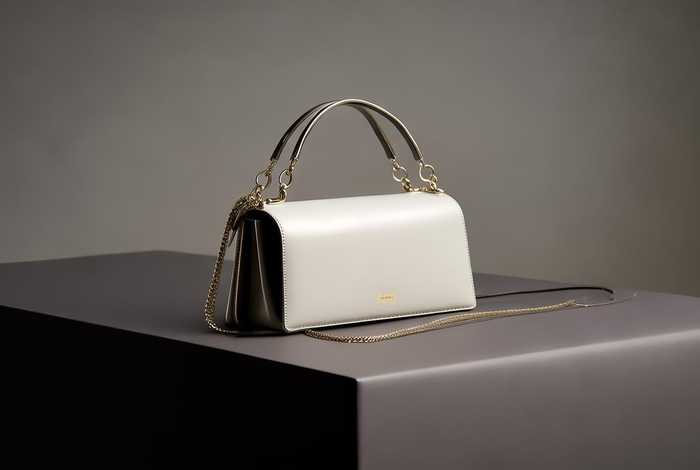 轻奢入门级经典包包品牌(轻奢入门级经典包包品牌有哪些) 轻奢入门级经典包包品牌(轻奢入门级经典包包品牌有哪些)