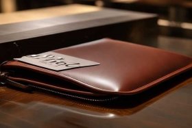 男士手拿包图片及价格 男士手拿包图片及价格大全