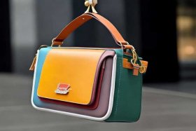 女士帆布斜挎包新款2025、女士帆布斜挎包新款2025款