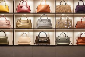 轻奢侈品女包；轻奢侈品女包品牌大全