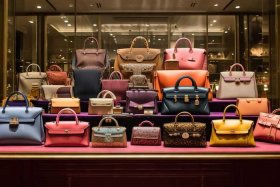 全球包包品牌排行榜前十名最贵，全球包包品牌排行榜前十名最贵的是哪个