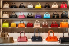 女士包包牌子大全名牌有哪些 女士包包牌子大全名牌有哪些款式