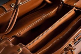 女轻奢包包容量 - 女轻奢包包容量多少