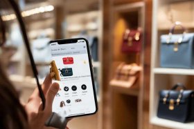 看名牌包包用哪个软件好 看名牌包包用哪个软件好用