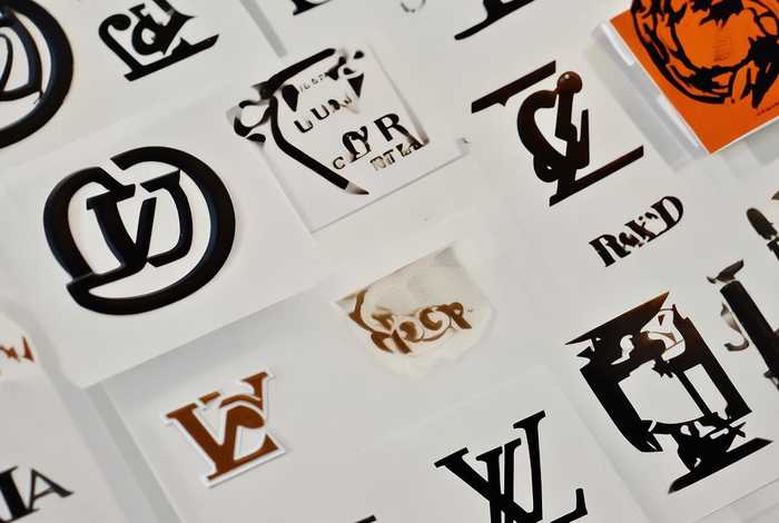 名牌男装衣服有哪些品牌标志；名牌男装衣服有哪些品牌标志图片