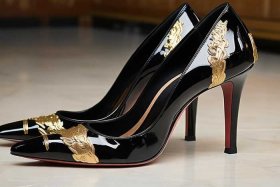 华伦天奴高跟鞋 华伦天奴高跟鞋为什么是攻速鞋