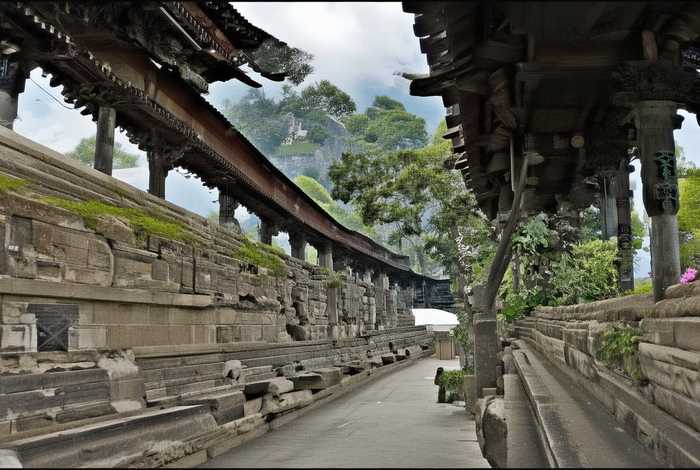 美妆品牌十大排名有普拉达吗，美妆品牌十大排名有普拉达吗知乎