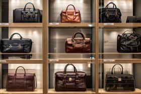 男士包品牌排行榜前十名及价格、男士包品牌排行榜前十名及价格图片