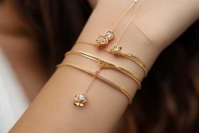 女生轻奢品牌首饰，女生轻奢品牌首饰有哪些