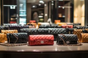 加拿大香奈儿包包官网价格（加拿大香奈儿包包官网价格表）