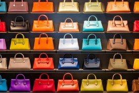 女士包包颜色大全（女士包包颜色大全图片）