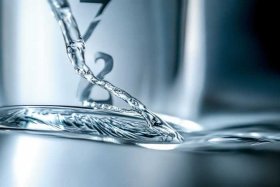 两块钱的矿泉水,第一口就值1.5元 - 两块钱的矿泉水,第一口就值1.5元了