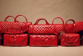 红色香奈儿女士包图片 红色香奈儿女士包图片大全