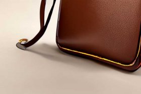 女士斜挎包图片高清 - 女士斜挎包图片高清大图