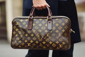 男士lv包包必买经典款；男士lv包包必买经典款有哪些