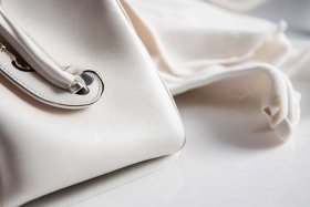 奢侈品包包的正确清洗方法 奢侈品包包的正确清洗方法是什么