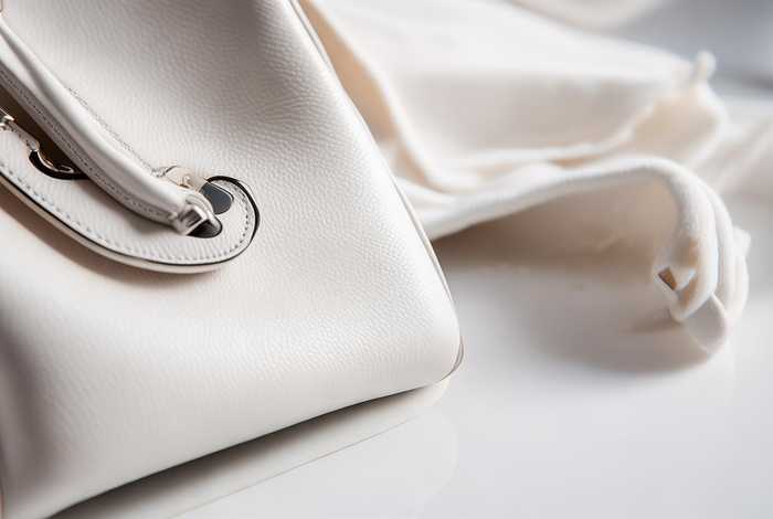 奢侈品包包的正确清洗方法 奢侈品包包的正确清洗方法是什么