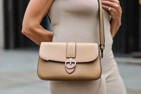 女士斜挎包新款50岁品牌 - 女士斜挎包新款50岁品牌有哪些