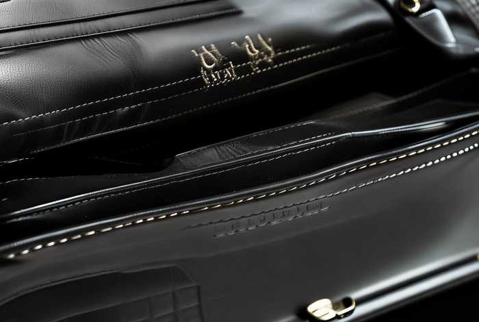 女包品牌 装电脑质量好、能装电脑的大牌女包