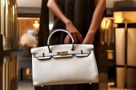 赫莲娜女包算是大牌包吗 - 赫莲娜女包算是大牌包吗知乎