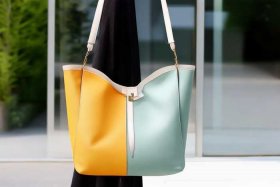 女士布包斜挎包新款2024爆款，女士布包斜挎包新款2024爆款图片