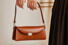 女士斜挎包高档真皮女包，女士包真皮 斜挎包