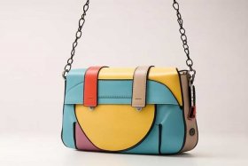 女斜挎品牌，女斜挎包平价品牌