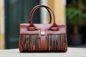 类似十字架的包包品牌；类似十字架的包包品牌有哪些