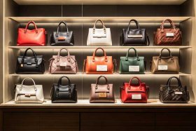 美国蔻驰女包全部款式及价格 美国蔻驰女包全部款式及价格图片