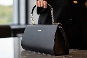 女士包包有哪些款比较商务的（女士包包有哪些款比较商务的品牌）