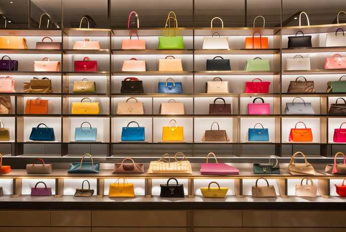 女生包包品牌排行榜前十名一般价格 - 女生包包品牌排行榜前十名一般价格是多少