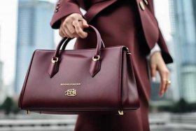 女生平时用哪个牌子的包比较好（女生平时用哪个牌子的包比较好呢）