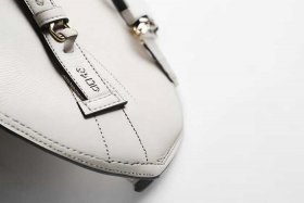 两三百的品牌包、两三百的品牌包是正品吗