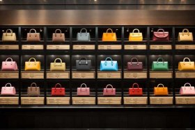 皮包品牌十大排名图片（皮包品牌十大排名图片及价格）