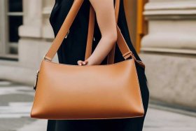 女士单肩包斜挎帆布包高端大气，女士单肩包斜挎帆布包高端大气图片