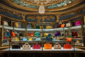 奢侈品包包天花板；奢侈品包包天花板是什么