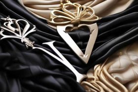 华伦天奴logo - 华伦天奴三个品牌logo