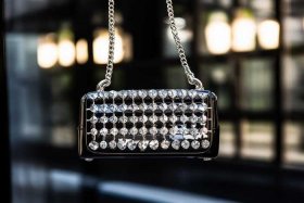 前段时间很火的包包 - 前段时间很火的包包叫什么